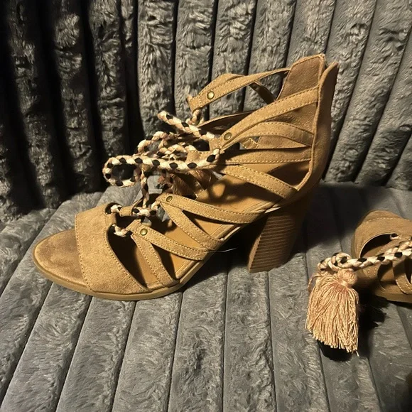 Indigo Tan Braided Women's Heels - Picture 2 of 7